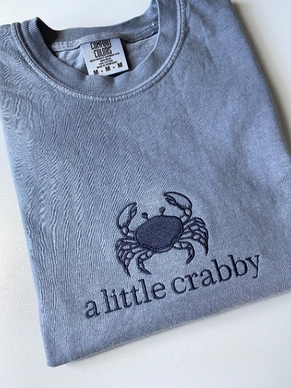 Embroidered coastal crab design - Picture 3 of 7